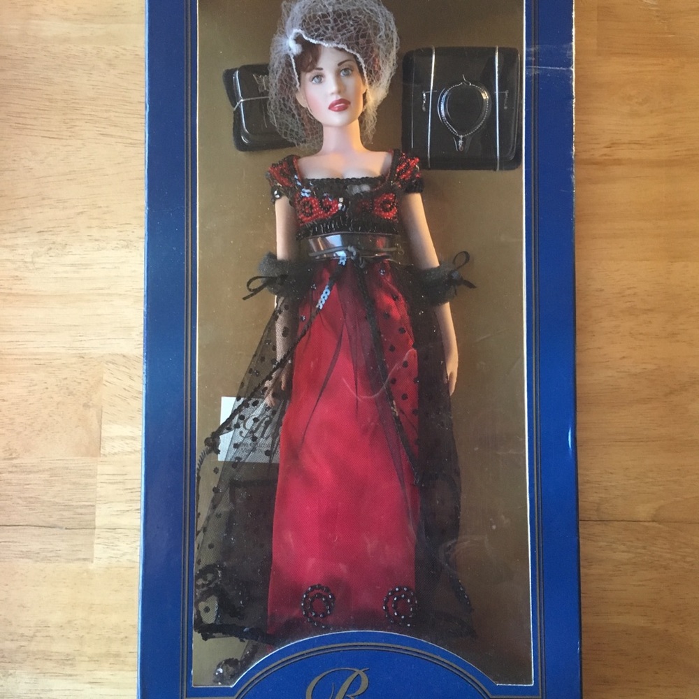 Rose the official vinyl portrait doll Titanic
